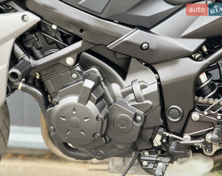 Сузуки GSR 750, объемом двигателя 0.75 л и пробегом 18 тыс. км за 7300 $, фото 6 на Automoto.ua