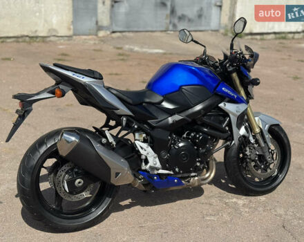 Сузуки GSR 750, объемом двигателя 0 л и пробегом 18 тыс. км за 7100 $, фото 2 на Automoto.ua