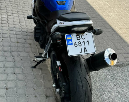 Сузуки GSR 750, объемом двигателя 0.75 л и пробегом 22 тыс. км за 7400 $, фото 1 на Automoto.ua
