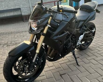 Сузуки GSR 750, объемом двигателя 0 л и пробегом 17 тыс. км за 4000 $, фото 2 на Automoto.ua