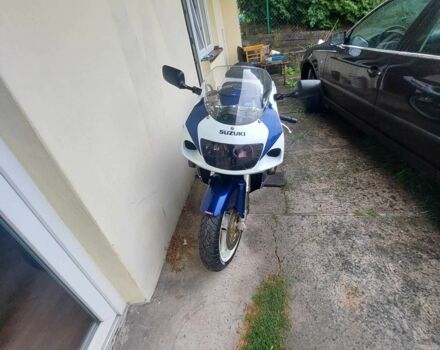 Сузуки GSR 750, объемом двигателя 0.75 л и пробегом 0 тыс. км за 3950 $, фото 1 на Automoto.ua