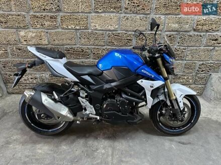 Сузуки GSR 750, объемом двигателя 0 л и пробегом 17 тыс. км за 6800 $, фото 1 на Automoto.ua