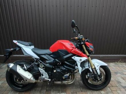 Сузуки GSR 750, объемом двигателя 0.75 л и пробегом 9 тыс. км за 8200 $, фото 1 на Automoto.ua