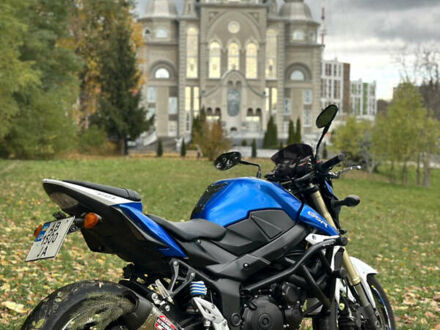 Синий Сузуки GSR 750, объемом двигателя 0.75 л и пробегом 37 тыс. км за 8999 $, фото 1 на Automoto.ua
