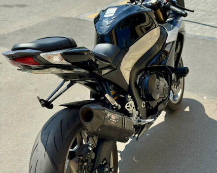 Черный Сузуки GSX-R 1000, объемом двигателя 1 л и пробегом 13 тыс. км за 14000 $, фото 3 на Automoto.ua
