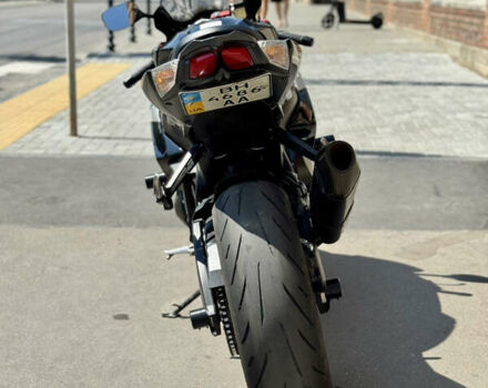 Черный Сузуки GSX-R 1000, объемом двигателя 1 л и пробегом 13 тыс. км за 14000 $, фото 5 на Automoto.ua