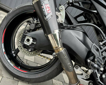 Красный Сузуки GSX-R 1000, объемом двигателя 1 л и пробегом 35 тыс. км за 13500 $, фото 14 на Automoto.ua