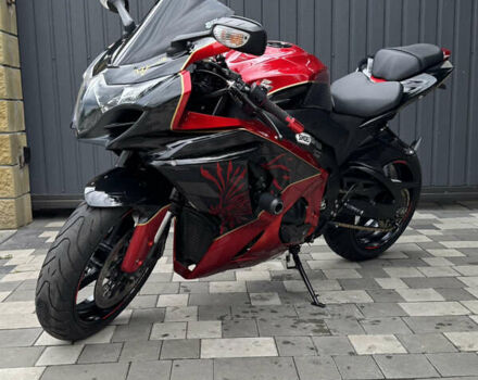 Красный Сузуки GSX-R 1000, объемом двигателя 1 л и пробегом 35 тыс. км за 13500 $, фото 6 на Automoto.ua