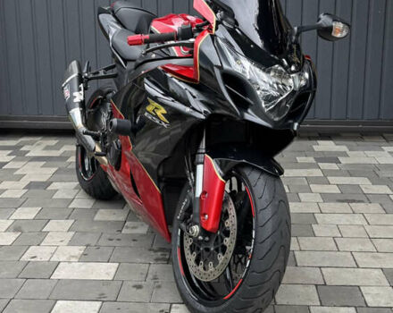 Красный Сузуки GSX-R 1000, объемом двигателя 1 л и пробегом 35 тыс. км за 13500 $, фото 2 на Automoto.ua