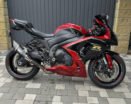 Красный Сузуки GSX-R 1000, объемом двигателя 1 л и пробегом 35 тыс. км за 13500 $, фото 4 на Automoto.ua