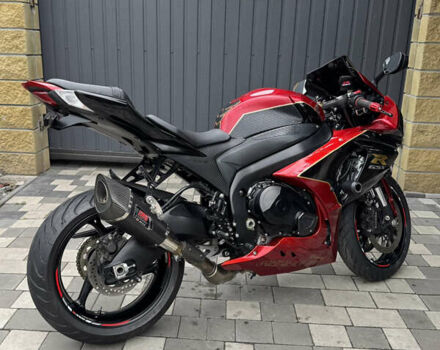Красный Сузуки GSX-R 1000, объемом двигателя 1 л и пробегом 35 тыс. км за 13500 $, фото 5 на Automoto.ua