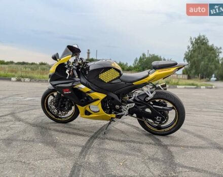 Сузуки GSX-R 1000, объемом двигателя 1 л и пробегом 50 тыс. км за 4300 $, фото 9 на Automoto.ua