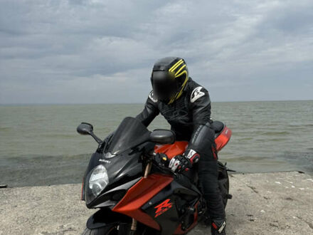 Сузукі GSX-R 1000 2007 у Одесі на Automoto.ua Сузукі GSX-R 1000, об'ємом двигуна 1 л та пробігом 45 тис. км за 9000 $, фото 1 на Automoto.ua