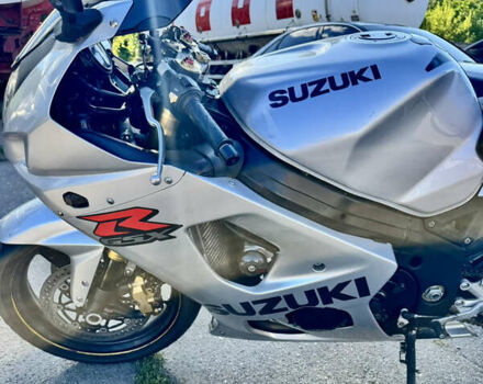 Серый Сузуки GSX-R 1000, объемом двигателя 1 л и пробегом 34 тыс. км за 6950 $, фото 5 на Automoto.ua