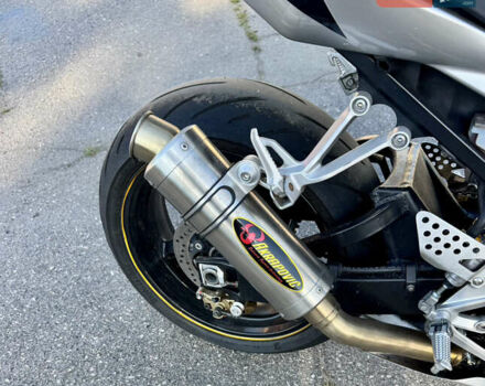 Серый Сузуки GSX-R 1000, объемом двигателя 1 л и пробегом 34 тыс. км за 6950 $, фото 8 на Automoto.ua