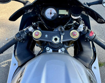 Серый Сузуки GSX-R 1000, объемом двигателя 1 л и пробегом 34 тыс. км за 6950 $, фото 6 на Automoto.ua