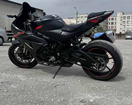 Серый Сузуки GSX-R 1000, объемом двигателя 1 л и пробегом 6 тыс. км за 18500 $, фото 4 на Automoto.ua