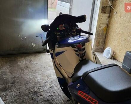 Синий Сузуки GSX-R 1000, объемом двигателя 1 л и пробегом 17 тыс. км за 5400 $, фото 12 на Automoto.ua