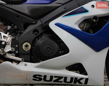 Синий Сузуки GSX-R 1000, объемом двигателя 1 л и пробегом 23 тыс. км за 9200 $, фото 11 на Automoto.ua