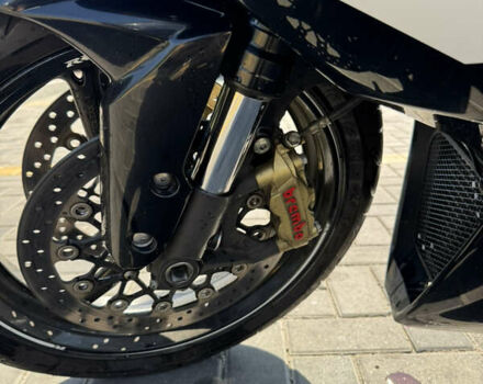 Синий Сузуки GSX-R 1000, объемом двигателя 1 л и пробегом 18 тыс. км за 13000 $, фото 13 на Automoto.ua