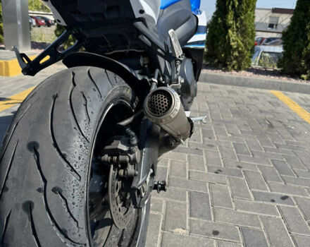Синий Сузуки GSX-R 1000, объемом двигателя 1 л и пробегом 18 тыс. км за 13000 $, фото 8 на Automoto.ua