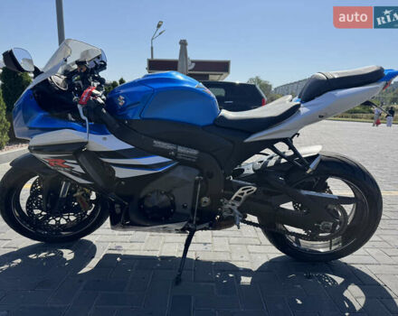 Синий Сузуки GSX-R 1000, объемом двигателя 1 л и пробегом 18 тыс. км за 13000 $, фото 5 на Automoto.ua