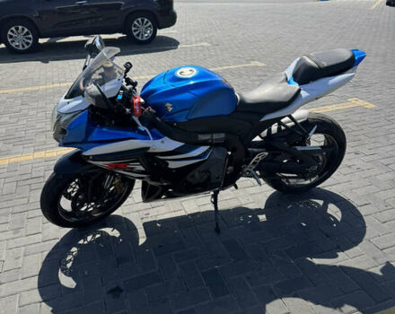 Синий Сузуки GSX-R 1000, объемом двигателя 1 л и пробегом 18 тыс. км за 13000 $, фото 1 на Automoto.ua