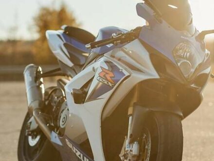 Сузуки GSX-R 1000 2008 в Харькове на Automoto.ua Синий Сузуки GSX-R 1000, объемом двигателя 0 л и пробегом 36 тыс. км за 10000 $, фото 1 на Automoto.ua