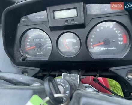 Красный Сузуки GSX-R 1100, объемом двигателя 1.1 л и пробегом 22 тыс. км за 2499 $, фото 1 на Automoto.ua