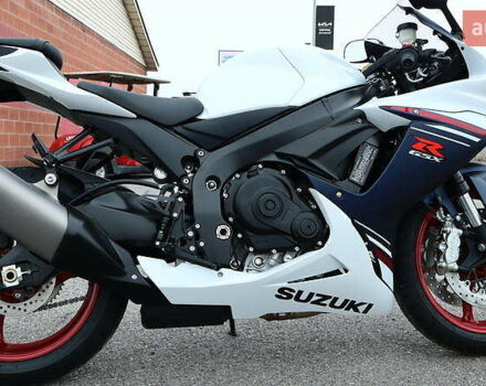 Белый Сузуки GSX-R 600, объемом двигателя 0.6 л и пробегом 1 тыс. км за 14000 $, фото 1 на Automoto.ua