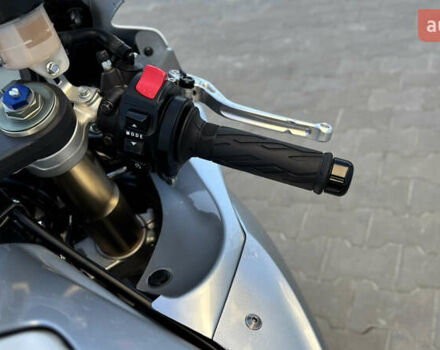Белый Сузуки GSX-R 600, объемом двигателя 0.6 л и пробегом 25 тыс. км за 8499 $, фото 34 на Automoto.ua