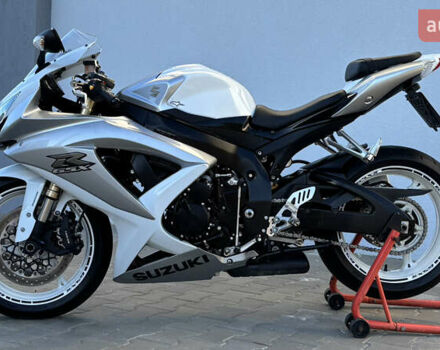 Белый Сузуки GSX-R 600, объемом двигателя 0.6 л и пробегом 25 тыс. км за 7999 $, фото 3 на Automoto.ua