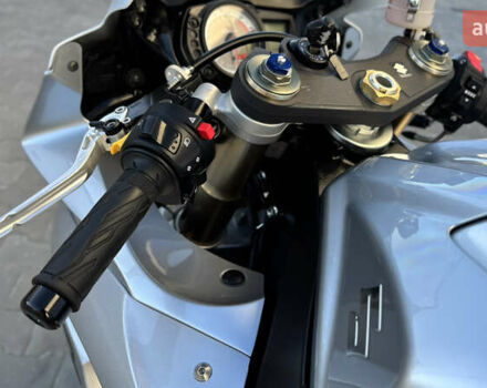 Белый Сузуки GSX-R 600, объемом двигателя 0.6 л и пробегом 25 тыс. км за 8499 $, фото 33 на Automoto.ua