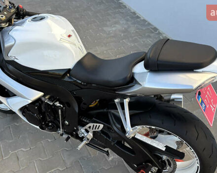 Белый Сузуки GSX-R 600, объемом двигателя 0.6 л и пробегом 25 тыс. км за 7999 $, фото 34 на Automoto.ua