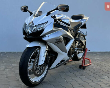 Белый Сузуки GSX-R 600, объемом двигателя 0.6 л и пробегом 25 тыс. км за 7999 $, фото 6 на Automoto.ua