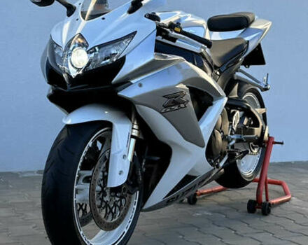 Белый Сузуки GSX-R 600, объемом двигателя 0.6 л и пробегом 25 тыс. км за 8499 $, фото 11 на Automoto.ua