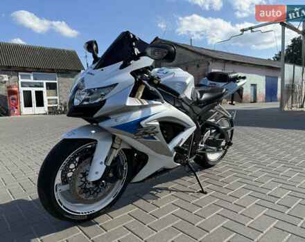 Белый Сузуки GSX-R 600, объемом двигателя 0.6 л и пробегом 35 тыс. км за 8200 $, фото 2 на Automoto.ua