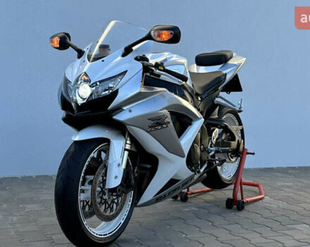Белый Сузуки GSX-R 600, объемом двигателя 0.6 л и пробегом 25 тыс. км за 8499 $, фото 12 на Automoto.ua
