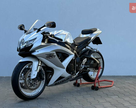 Белый Сузуки GSX-R 600, объемом двигателя 0.6 л и пробегом 25 тыс. км за 8499 $, фото 1 на Automoto.ua