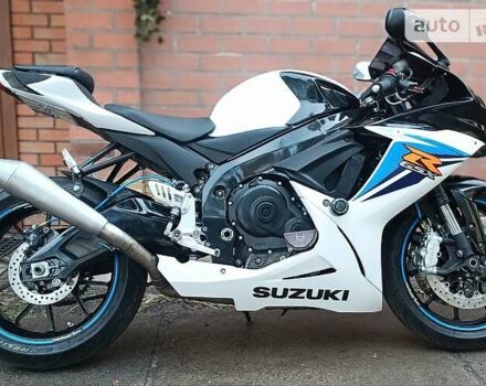 Белый Сузуки GSX-R 600, объемом двигателя 0.6 л и пробегом 26 тыс. км за 7700 $, фото 1 на Automoto.ua