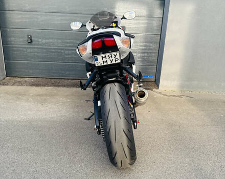 Белый Сузуки GSX-R 600, объемом двигателя 0 л и пробегом 14 тыс. км за 10500 $, фото 5 на Automoto.ua