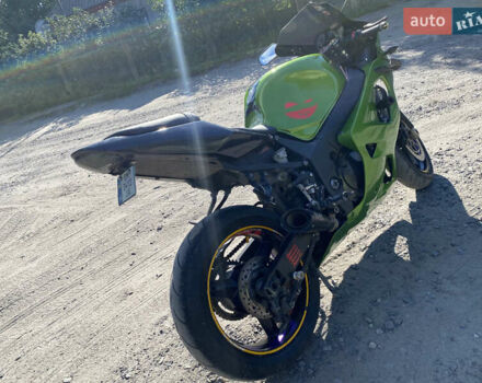 Черный Сузуки GSX-R 600, объемом двигателя 0.6 л и пробегом 36 тыс. км за 4500 $, фото 9 на Automoto.ua