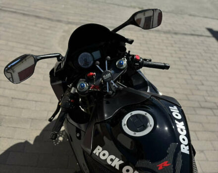Черный Сузуки GSX-R 600, объемом двигателя 0.6 л и пробегом 28 тыс. км за 8500 $, фото 7 на Automoto.ua