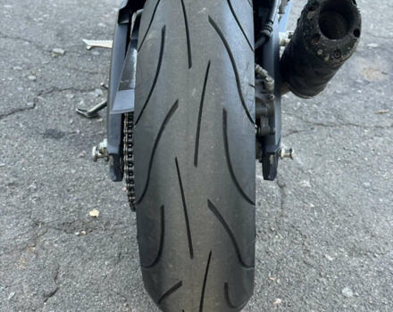 Черный Сузуки GSX-R 600, объемом двигателя 0.6 л и пробегом 24 тыс. км за 7500 $, фото 16 на Automoto.ua