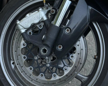 Черный Сузуки GSX-R 600, объемом двигателя 0.6 л и пробегом 24 тыс. км за 7500 $, фото 14 на Automoto.ua