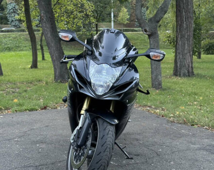 Черный Сузуки GSX-R 600, объемом двигателя 0.6 л и пробегом 24 тыс. км за 7500 $, фото 1 на Automoto.ua