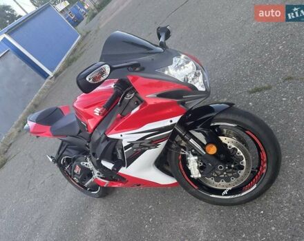 Красный Сузуки GSX-R 600, объемом двигателя 0.6 л и пробегом 33 тыс. км за 10200 $, фото 16 на Automoto.ua