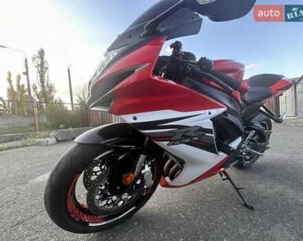 Красный Сузуки GSX-R 600, объемом двигателя 0.6 л и пробегом 33 тыс. км за 10200 $, фото 30 на Automoto.ua