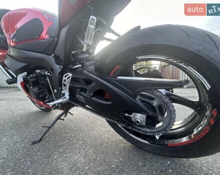 Красный Сузуки GSX-R 600, объемом двигателя 0.6 л и пробегом 33 тыс. км за 10200 $, фото 34 на Automoto.ua