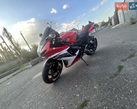 Красный Сузуки GSX-R 600, объемом двигателя 0.6 л и пробегом 33 тыс. км за 10200 $, фото 24 на Automoto.ua